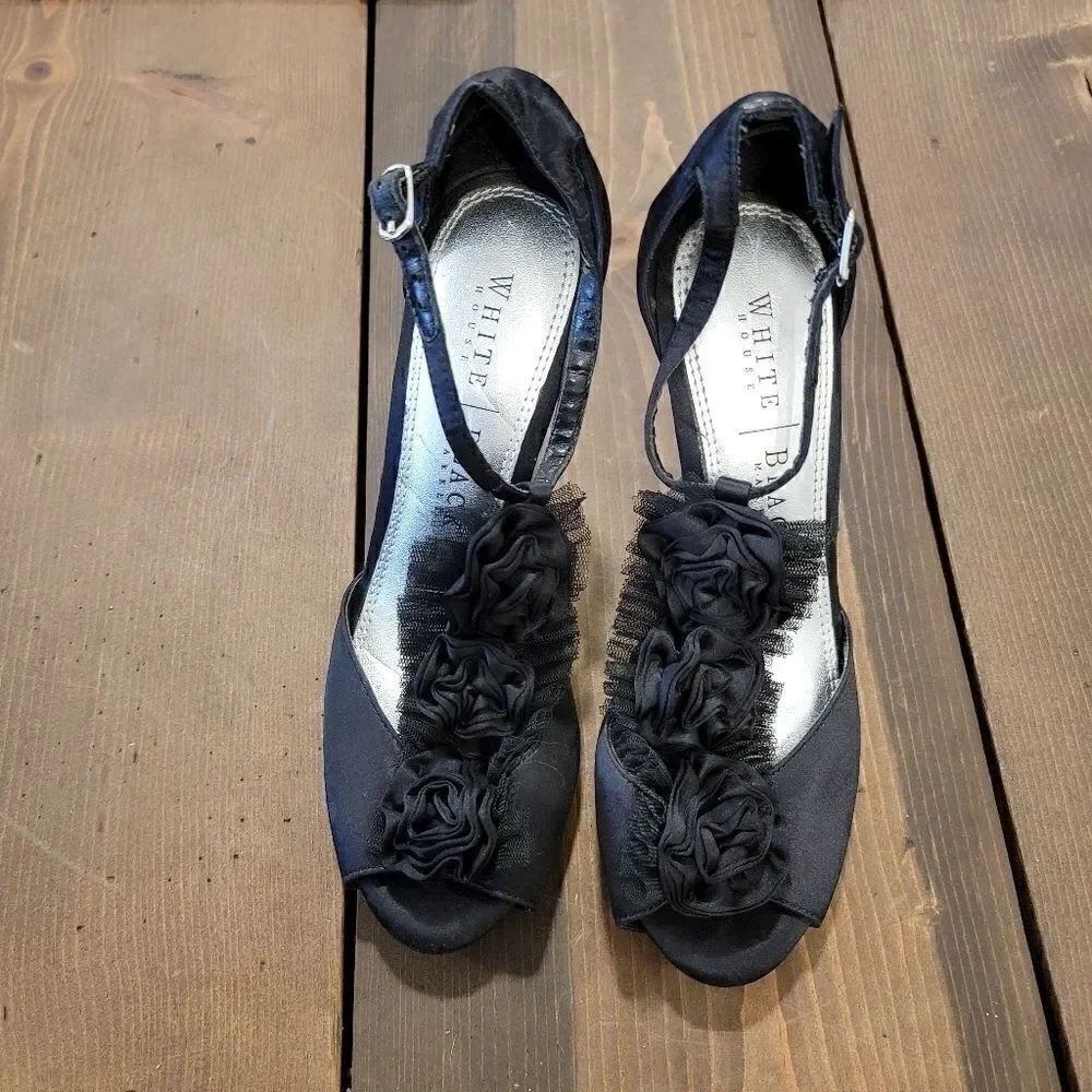 White House Black Market INA Heels Size 6